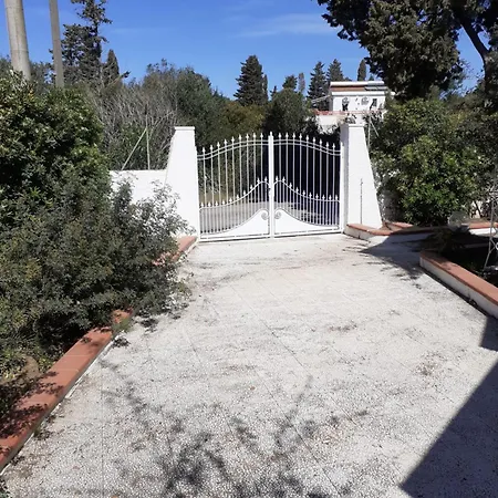 Dei Fiori, Vicino Di Punta Pizzo Villa